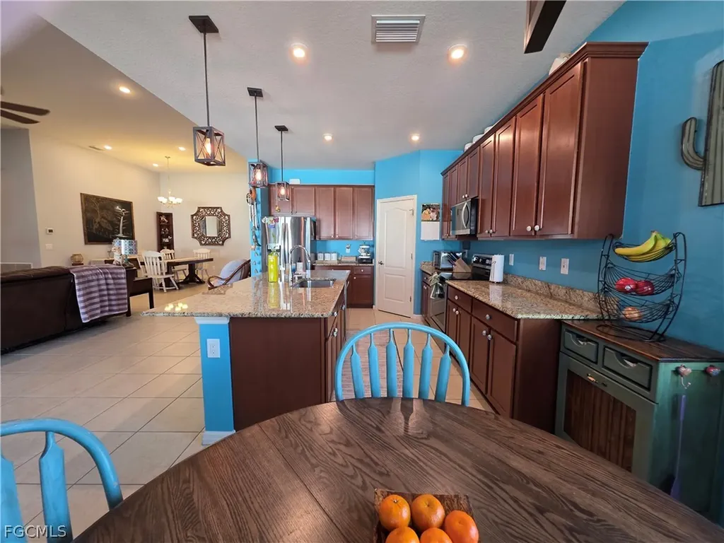 4102 SW 14th Place Cape Coral FL 33914
