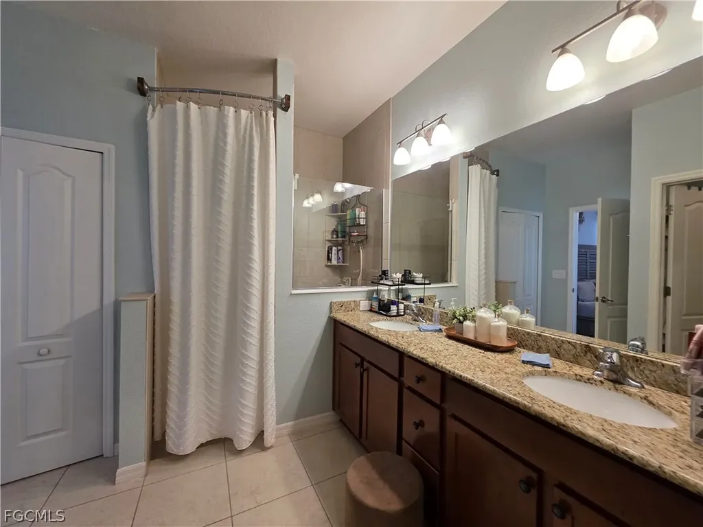4102 SW 14th Place Cape Coral FL 33914