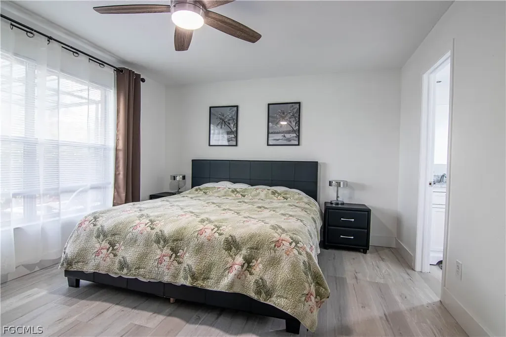 1913 SE 15th Place Cape Coral FL 33990