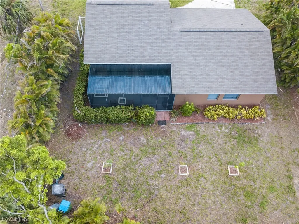 1913 SE 15th Place Cape Coral FL 33990