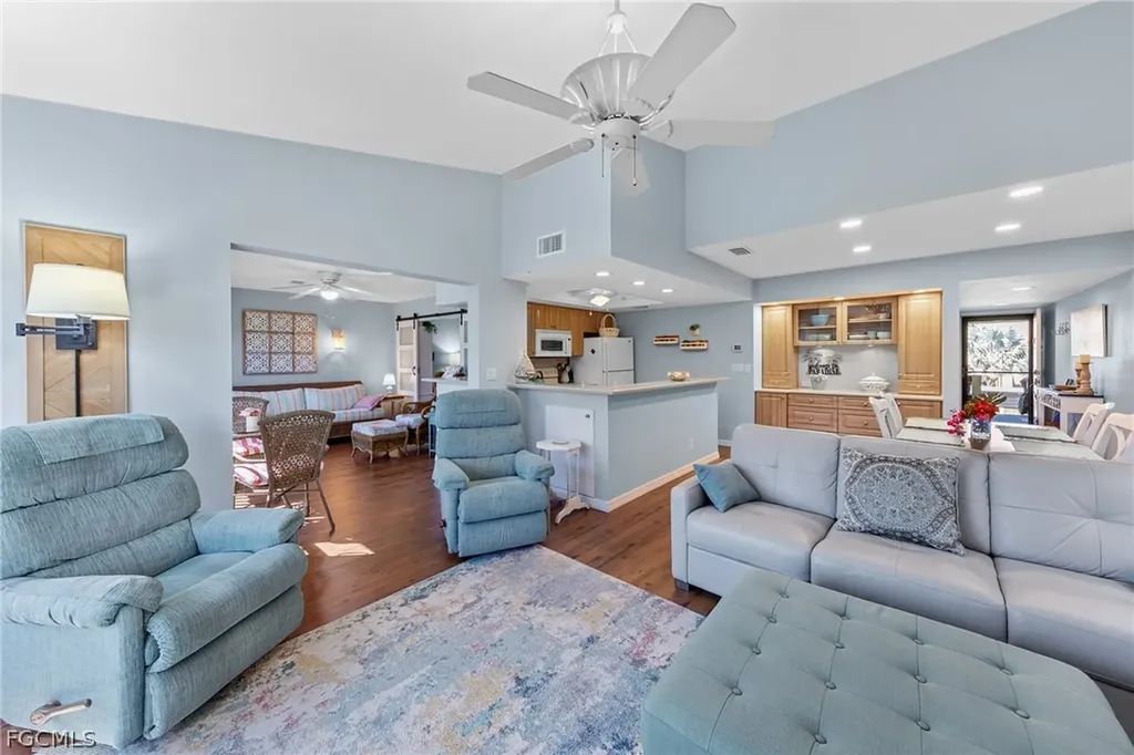 5890 Trailwinds Drive Fort Myers FL 33907