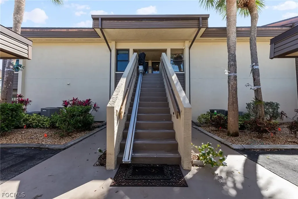 5890 Trailwinds Drive Fort Myers FL 33907