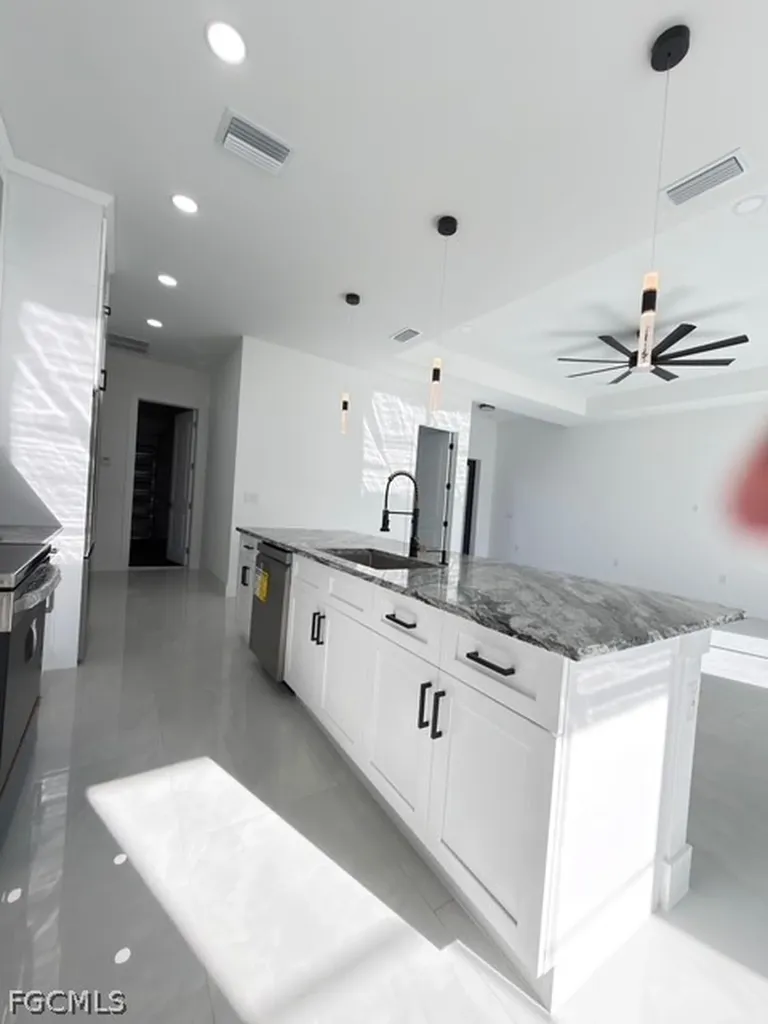 913 Glenn Avenue Lehigh Acres FL 33972