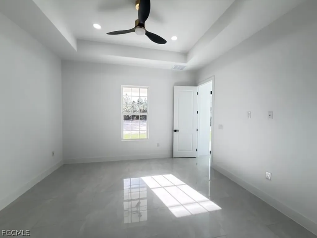 913 Glenn Avenue Lehigh Acres FL 33972