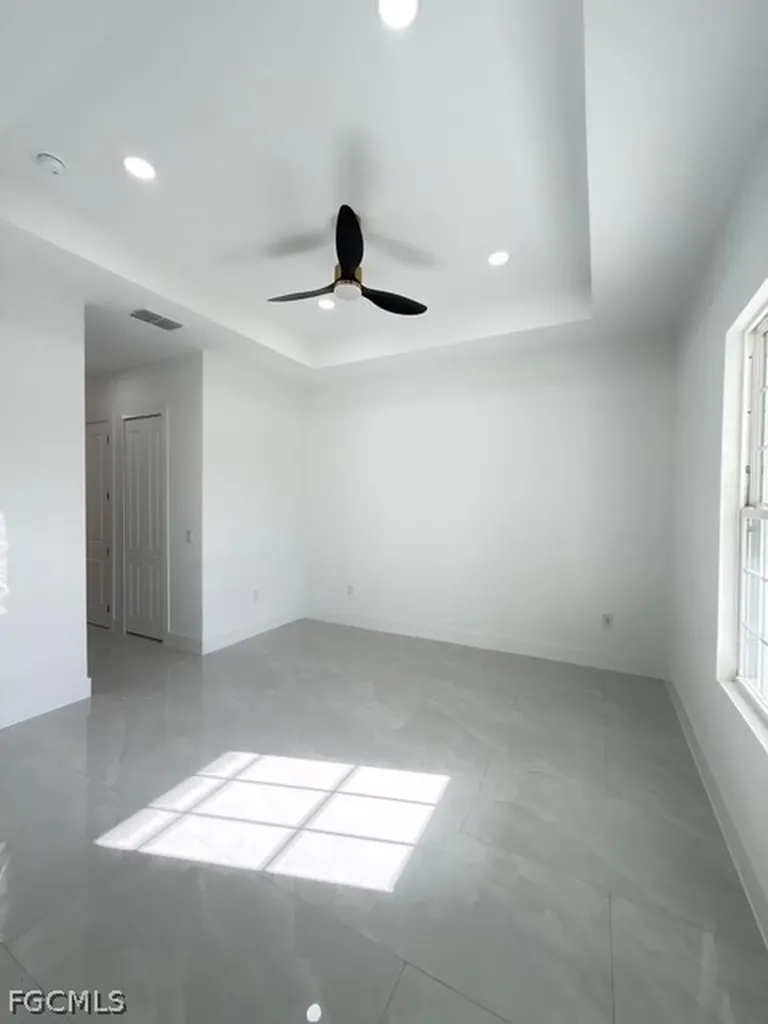 913 Glenn Avenue Lehigh Acres FL 33972