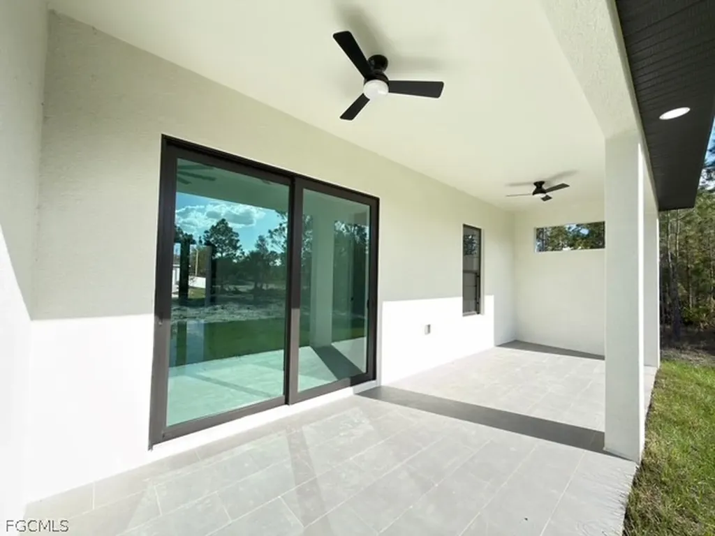 913 Glenn Avenue Lehigh Acres FL 33972