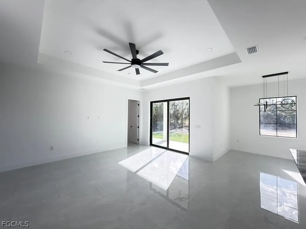 913 Glenn Avenue Lehigh Acres FL 33972
