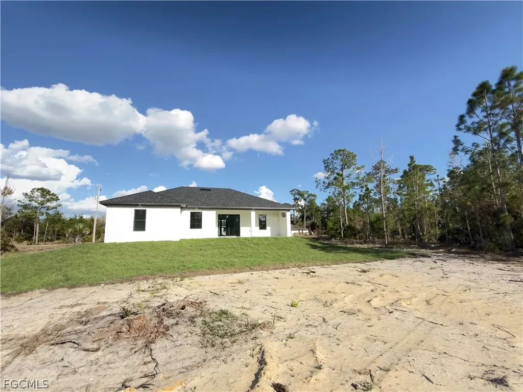913 Glenn Avenue Lehigh Acres FL 33972