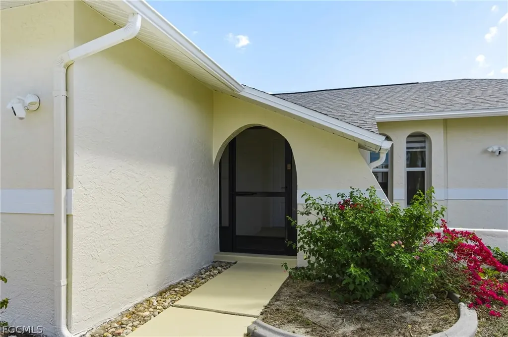 3019 SW 14th Court Cape Coral FL 33914