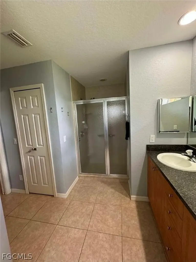 4134 SW 8th Court Cape Coral FL 33914
