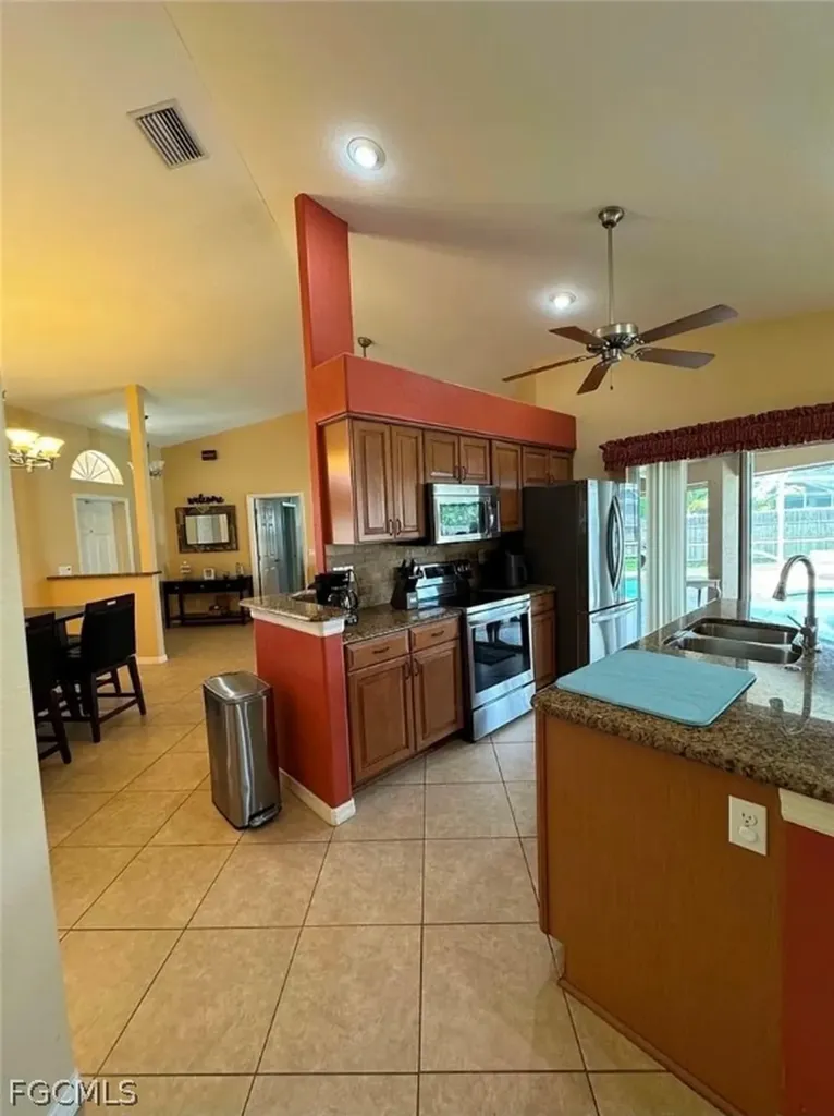 4134 SW 8th Court Cape Coral FL 33914
