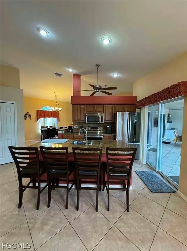 4134 SW 8th Court Cape Coral FL 33914