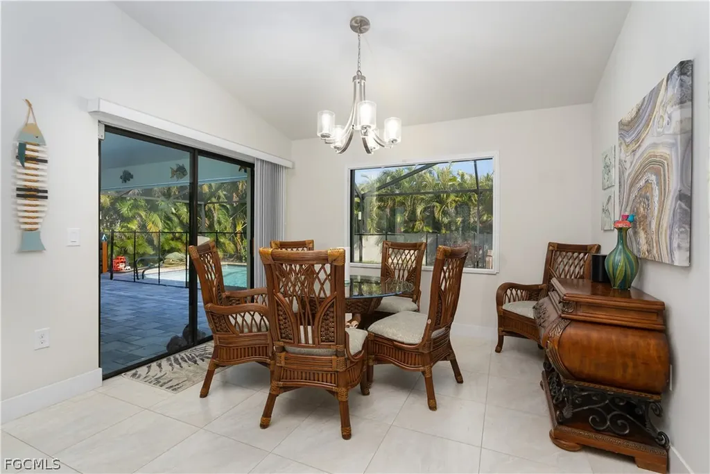 2533 SW 38th Terrace Cape Coral FL 33914