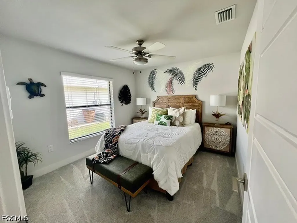 2533 SW 38th Terrace Cape Coral FL 33914
