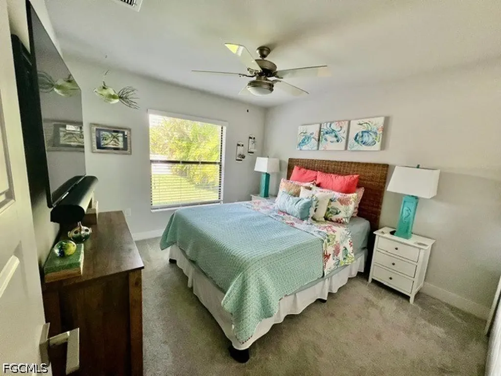 2533 SW 38th Terrace Cape Coral FL 33914