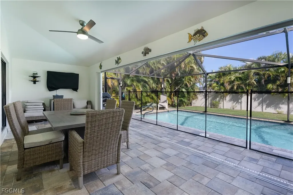 2533 SW 38th Terrace Cape Coral FL 33914