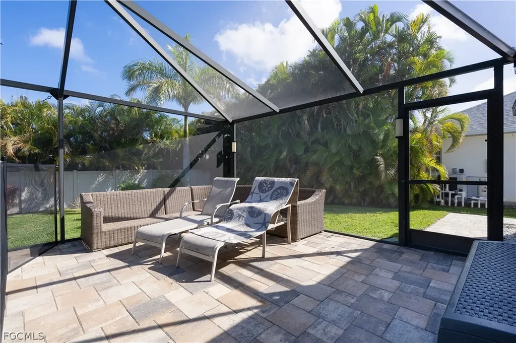 2533 SW 38th Terrace Cape Coral FL 33914