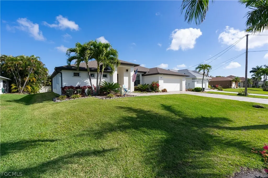2533 SW 38th Terrace Cape Coral FL 33914