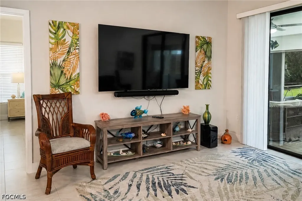 2533 SW 38th Terrace Cape Coral FL 33914