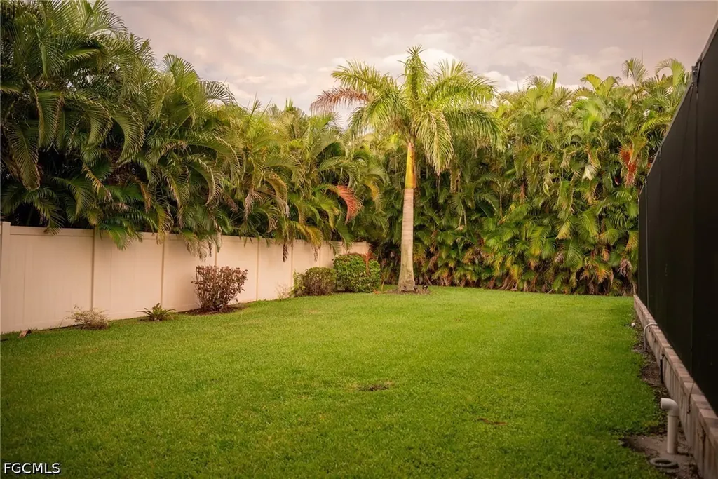 2533 SW 38th Terrace Cape Coral FL 33914