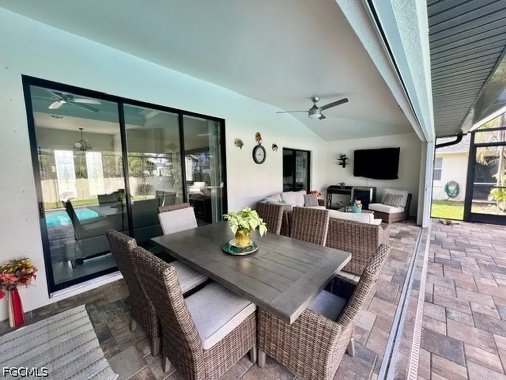 2533 SW 38th Terrace Cape Coral FL 33914