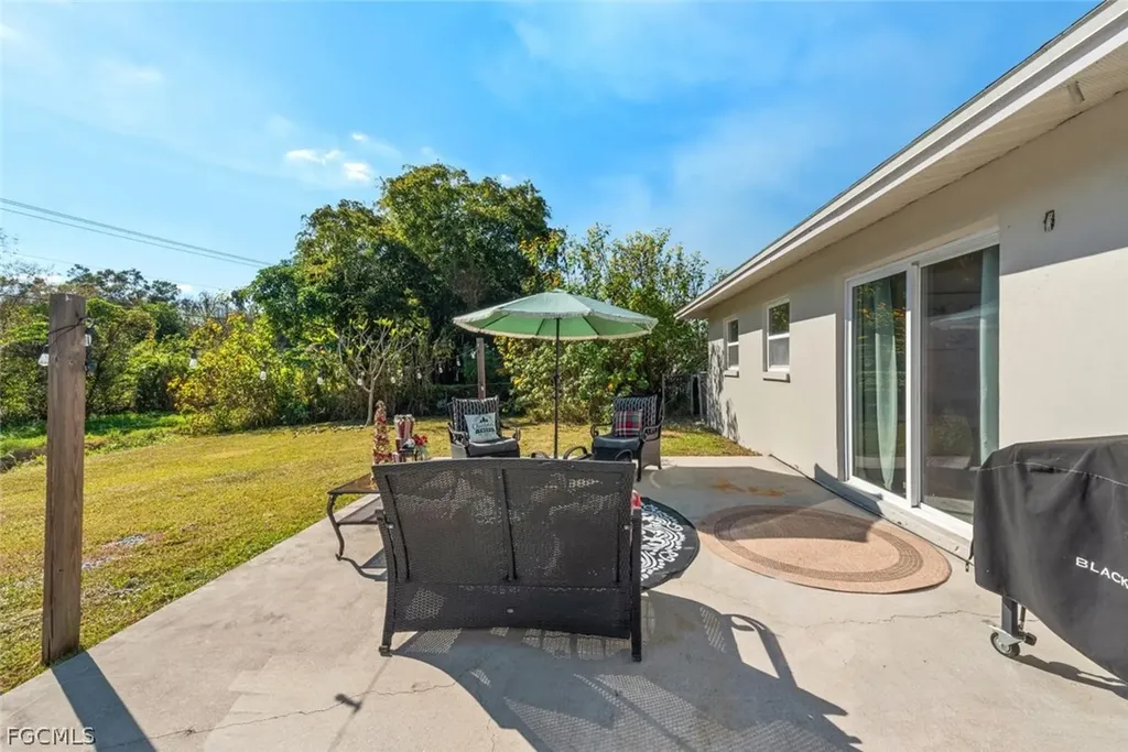 2386 Andros Avenue Fort Myers FL 33905