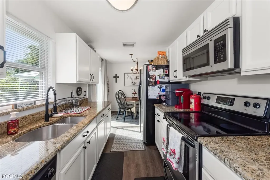 2386 Andros Avenue Fort Myers FL 33905
