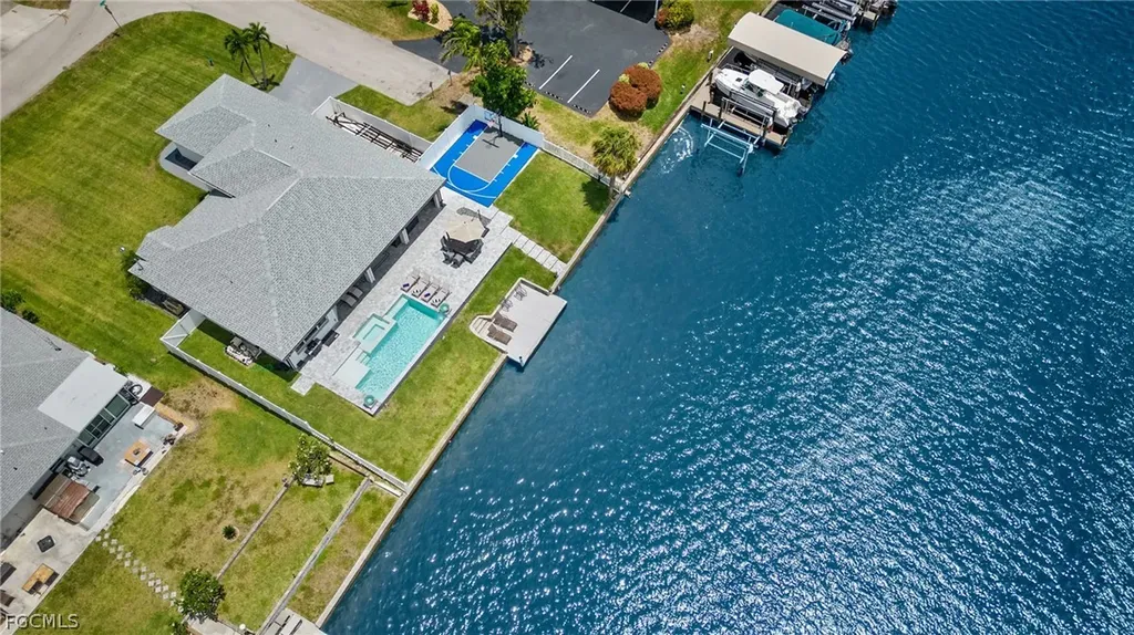 3926 SE 12th Avenue Cape Coral FL 33904