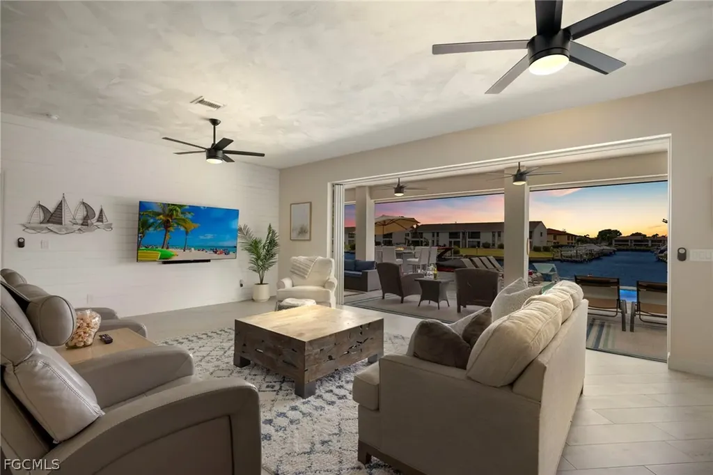 3926 SE 12th Avenue Cape Coral FL 33904