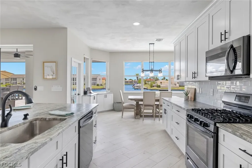 3926 SE 12th Avenue Cape Coral FL 33904
