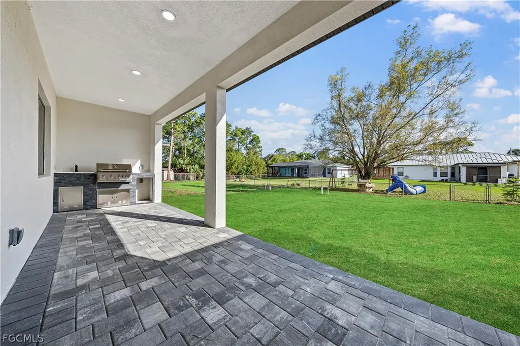 2713 10th Street W Lehigh Acres FL 33971
