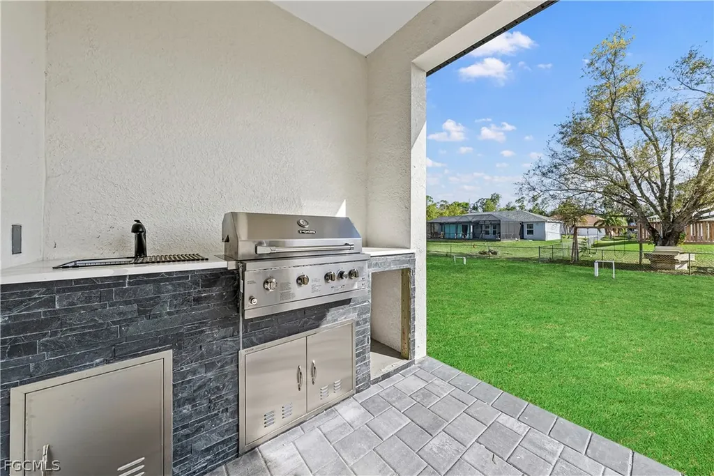 2713 10th Street W Lehigh Acres FL 33971