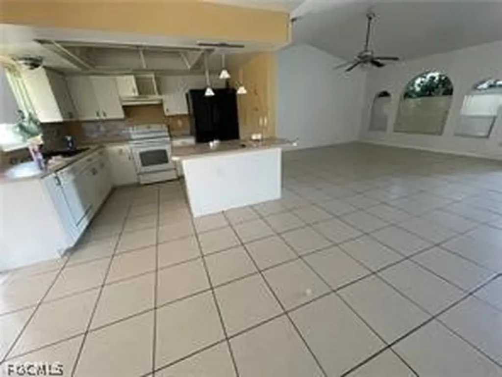 3035 SW 12th Avenue Cape Coral FL 33914