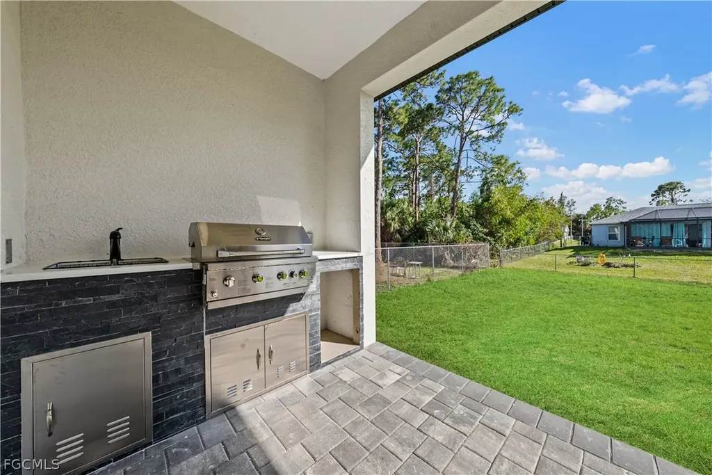2711 10th Street W Lehigh Acres FL 33971