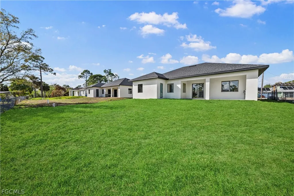 2711 10th Street W Lehigh Acres FL 33971