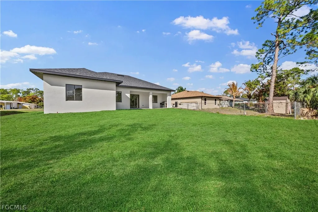 2711 10th Street W Lehigh Acres FL 33971