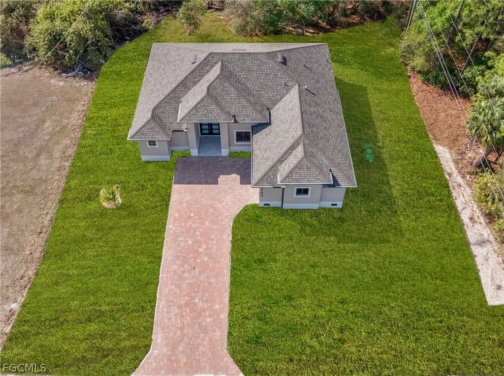 2704 E 15th Street Lehigh Acres FL 33972
