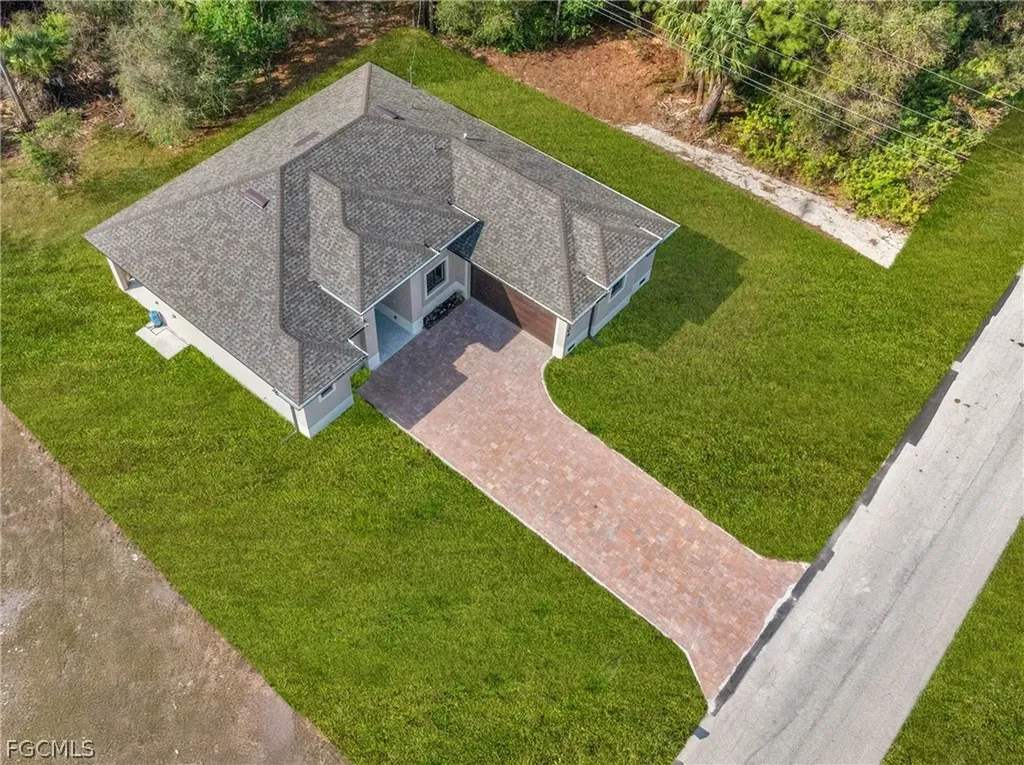 2704 E 15th Street Lehigh Acres FL 33972