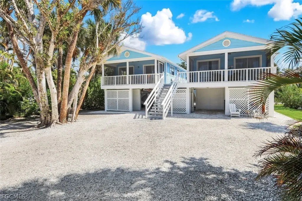 Sanibel FL, 746 Cardium Street