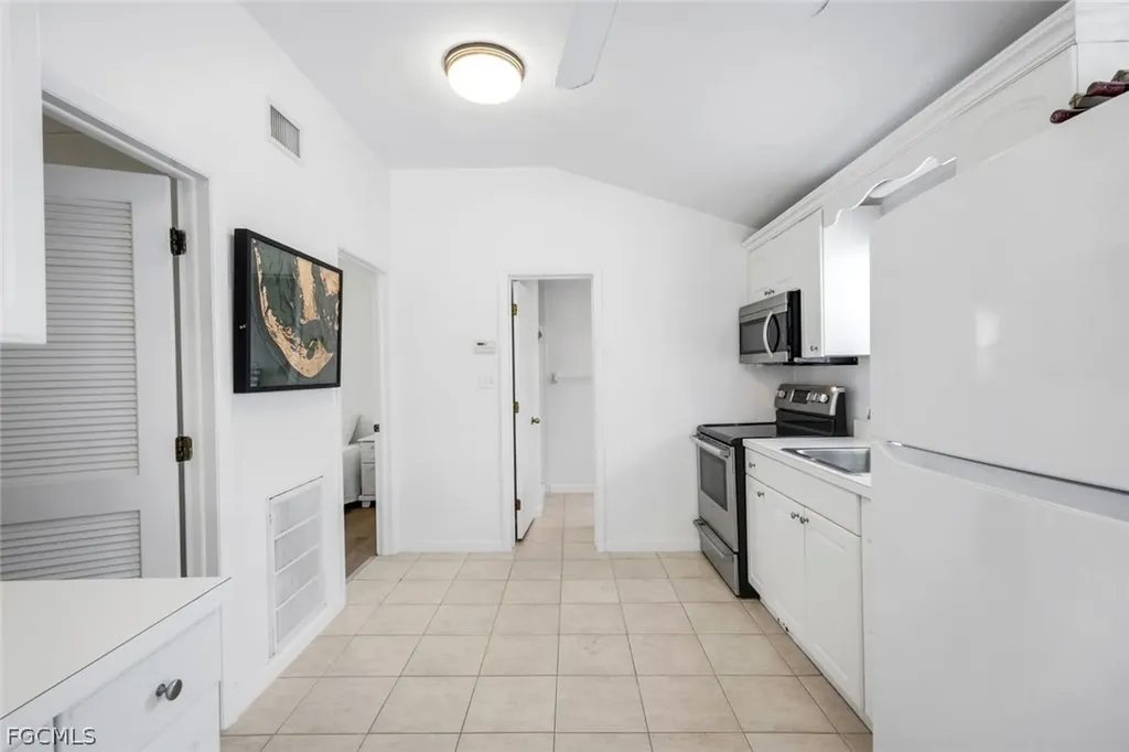 746 Cardium Street Sanibel FL 33957