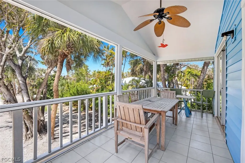 746 Cardium Street Sanibel FL 33957