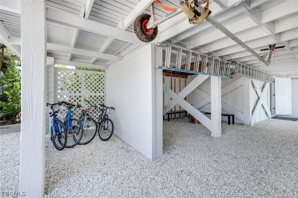 746 Cardium Street Sanibel FL 33957