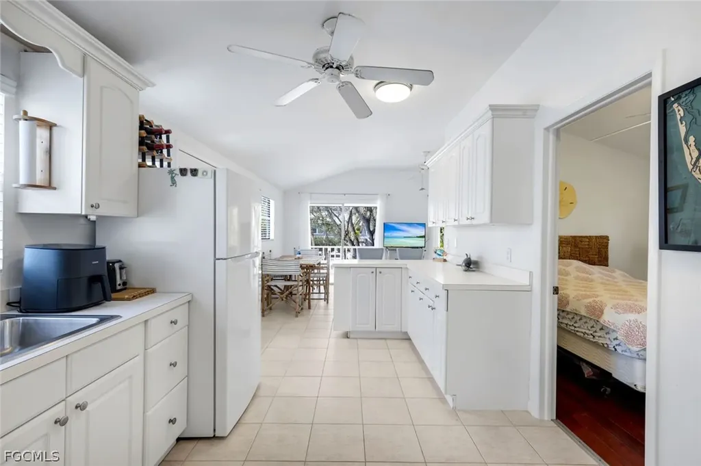 746 Cardium Street Sanibel FL 33957