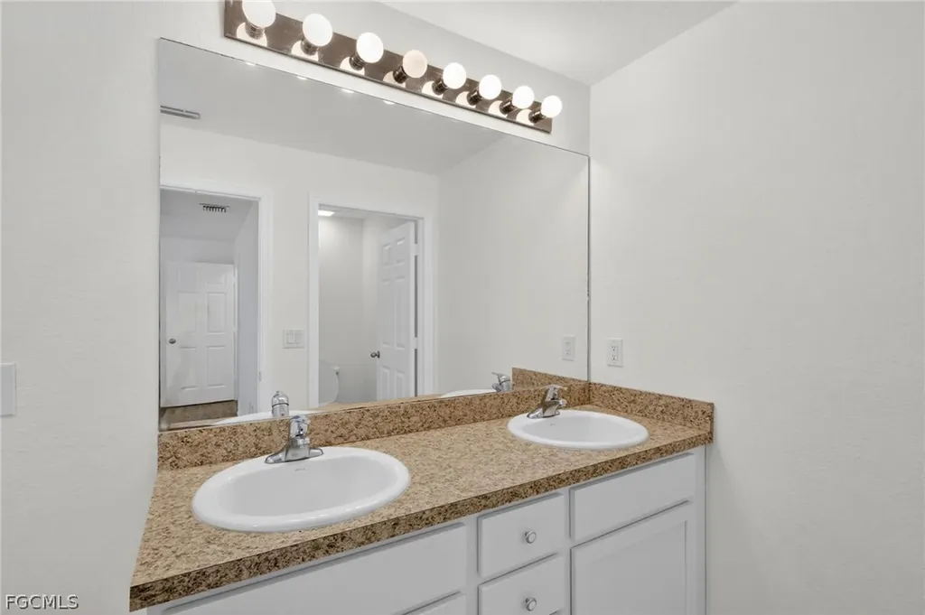 2210 NW 7th Avenue Cape Coral FL 33993
