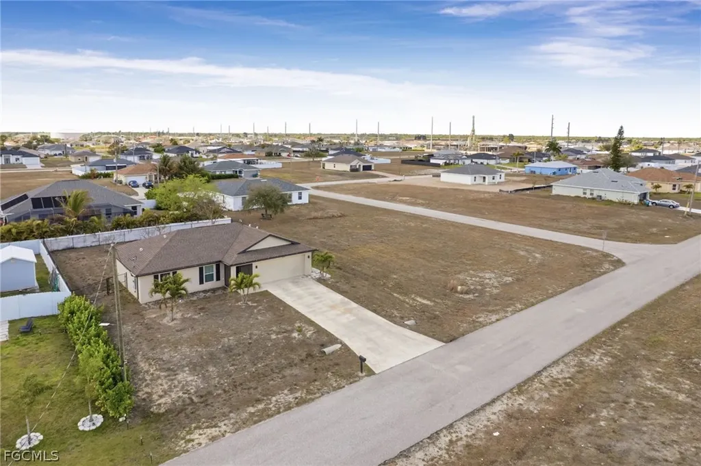 2210 NW 7th Avenue Cape Coral FL 33993