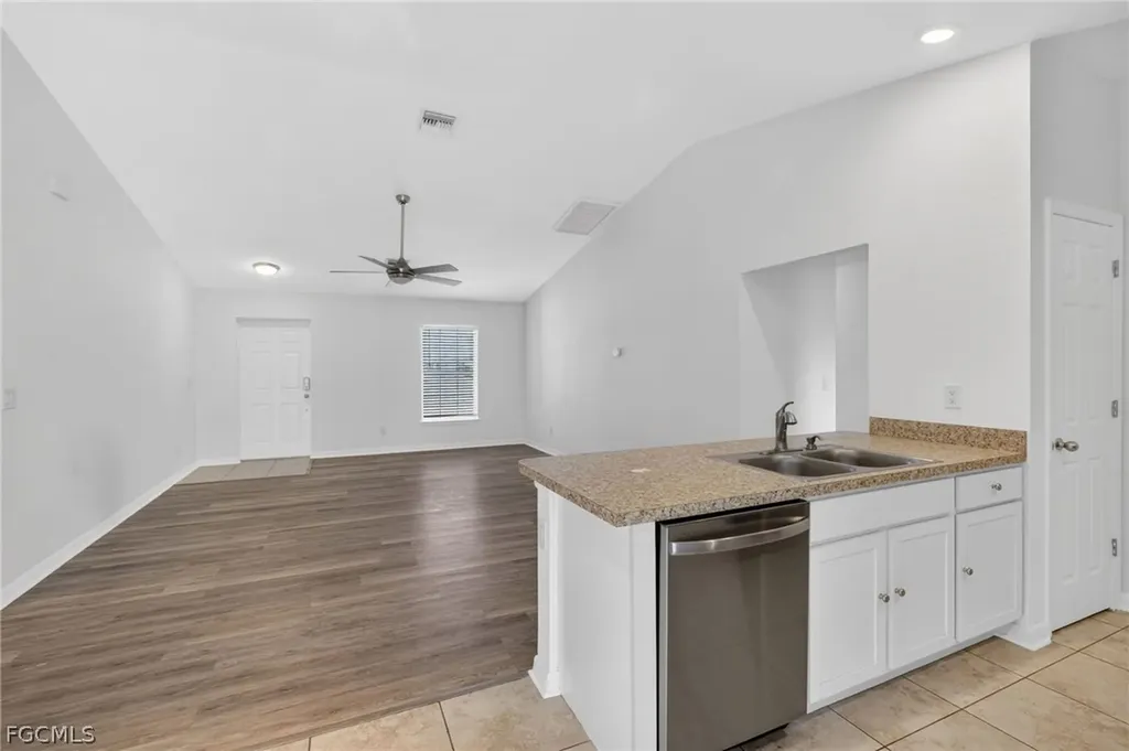 2210 NW 7th Avenue Cape Coral FL 33993