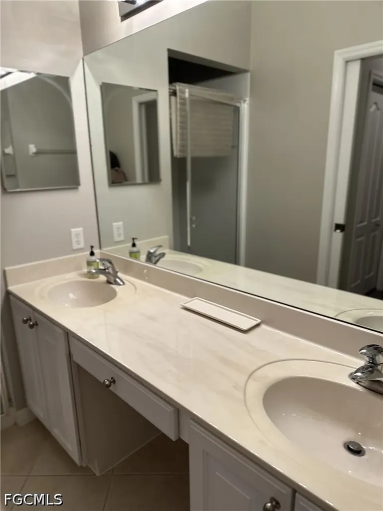 10381 Mcarthur Palm Lane Fort Myers FL 33966