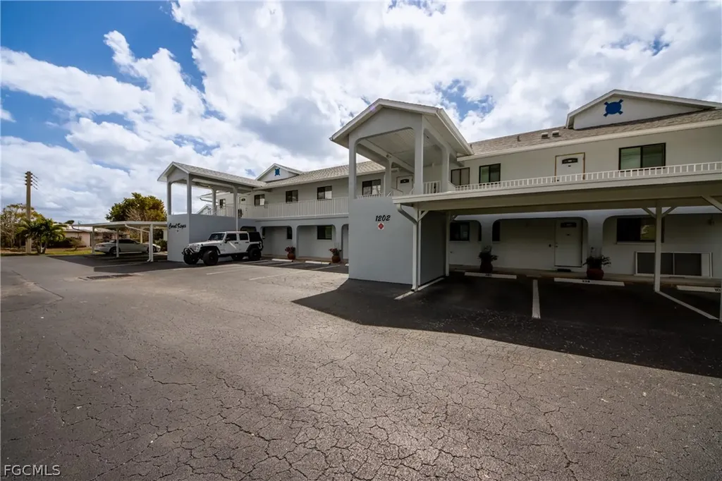 Cape Coral FL, 1202 Cape Coral Parkway W, Unit 107