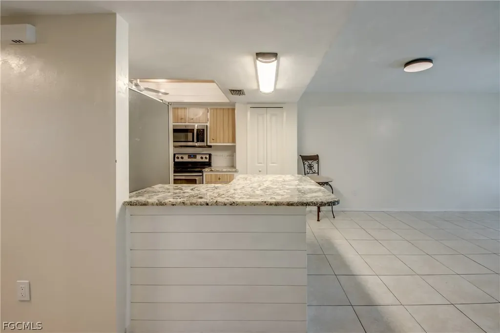 1202 Cape Coral Parkway W Cape Coral FL 33914