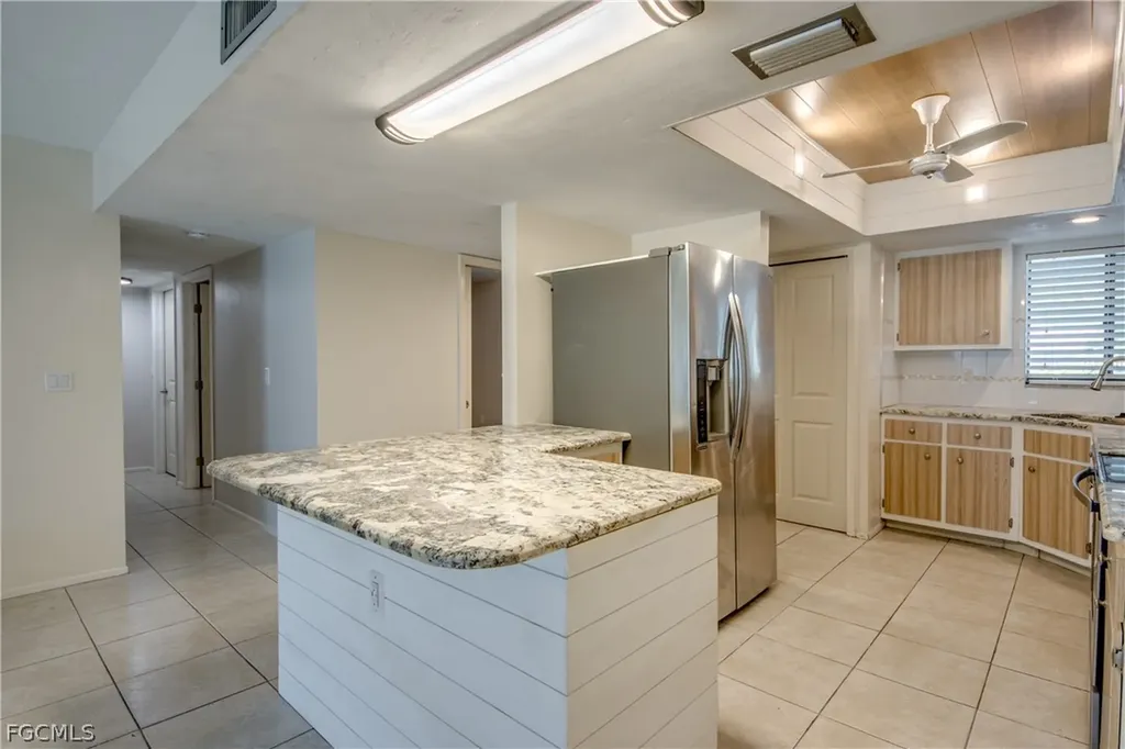 1202 Cape Coral Parkway W Cape Coral FL 33914